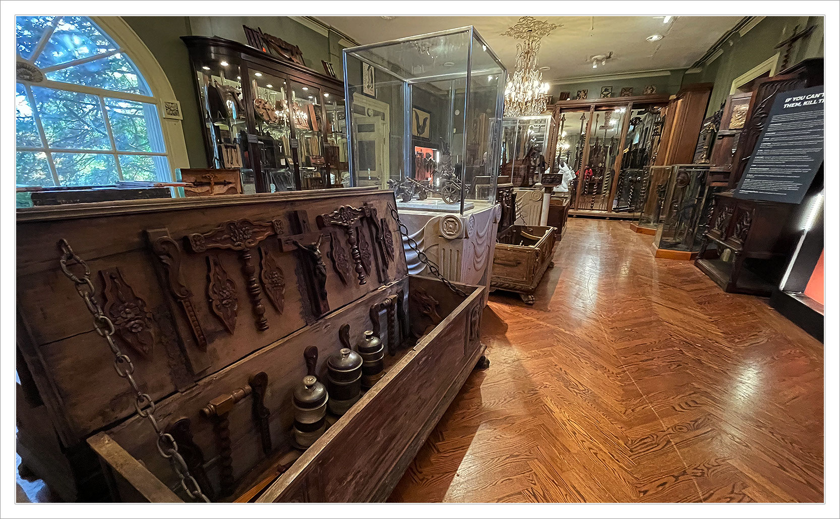 inside the Vampa Museum